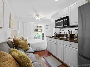 1021 Scott Street 122, San Diego CA 92106