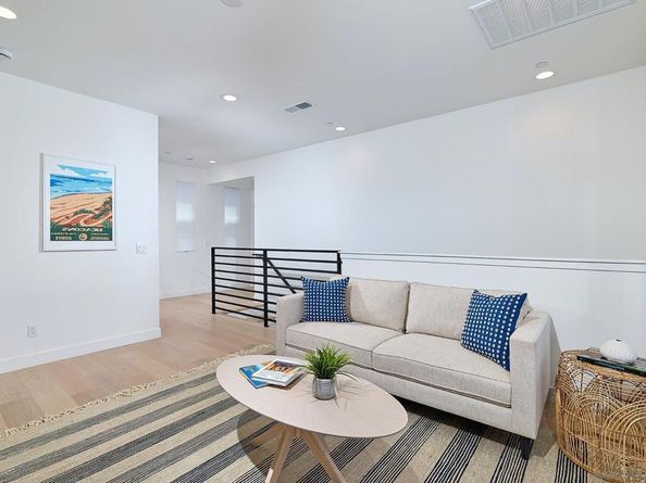 557 N Vulcan Ave, Encinitas CA 92024