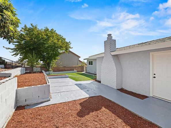 2951 Manos Drive, San Diego CA 92139