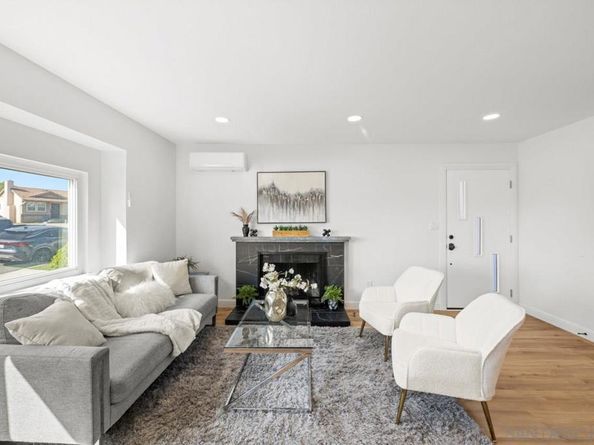 2951 Manos Drive, San Diego CA 92139