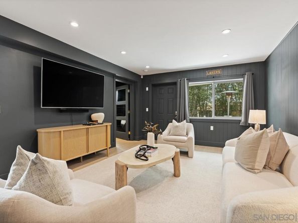 3360 Mount Laurence, San Diego CA 92117