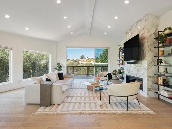 3360 Mount Laurence, San Diego CA 92117