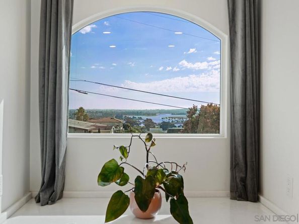 3360 Mount Laurence, San Diego CA 92117