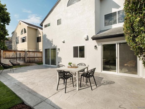 6759 Paseo Del Vista, Carlsbad CA 92009