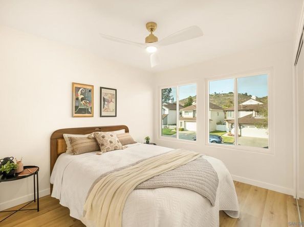 6759 Paseo Del Vista, Carlsbad CA 92009