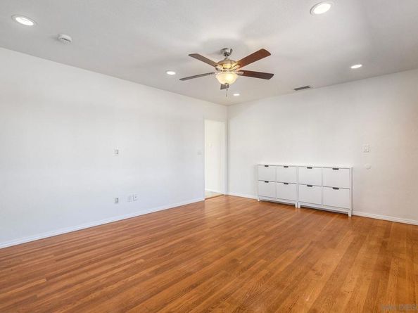 7441 Beagle St, San Diego CA 92111