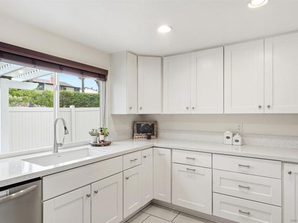 2304 Meadowridge Pl, Spring Valley CA 91977