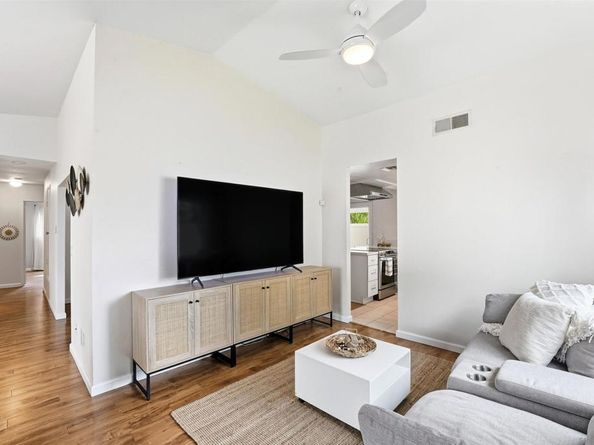 2304 Meadowridge Pl, Spring Valley CA 91977