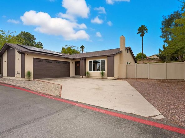 2304 Meadowridge Pl, Spring Valley CA 91977