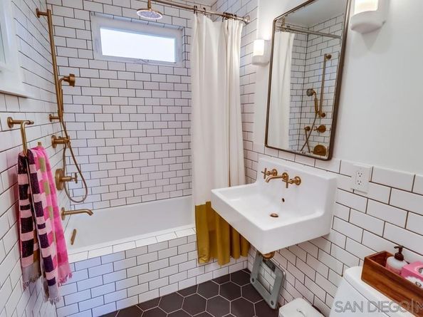3693 Villa Ter, San Diego CA 92104