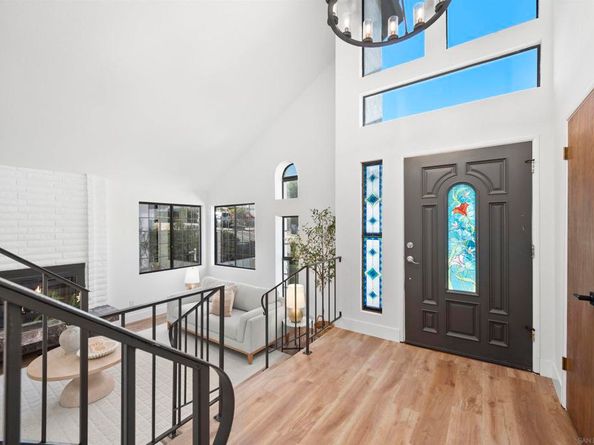 2431 Wilbur Ave, San Diego CA 92109
