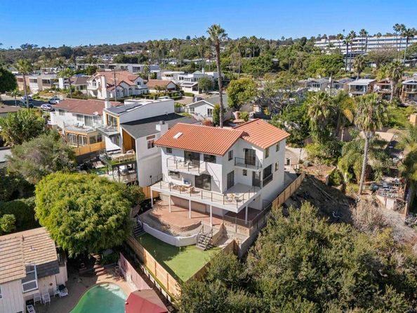 2431 Wilbur Ave, San Diego CA 92109