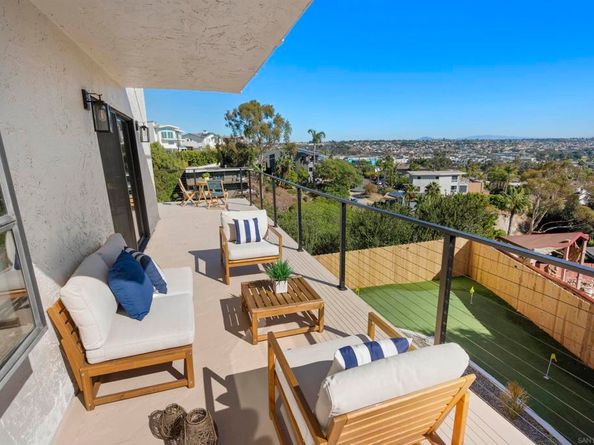 2431 Wilbur Ave, San Diego CA 92109