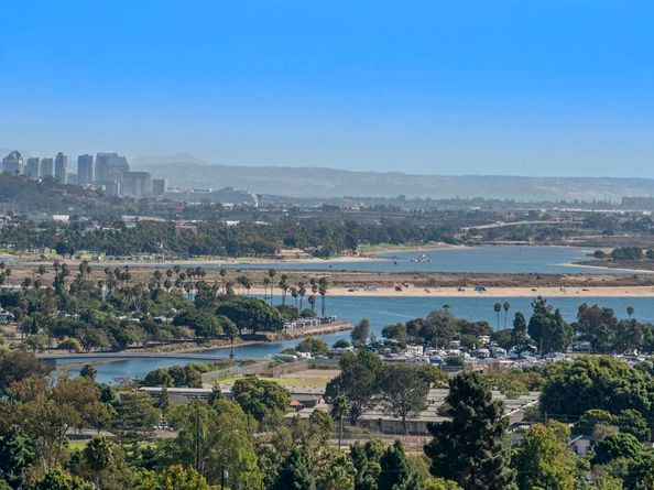 2431 Wilbur Ave, San Diego CA 92109