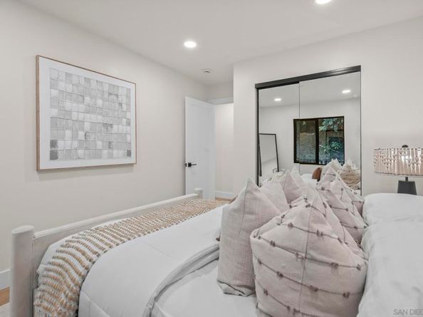 1733 Nautilus Street, La Jolla CA 92037