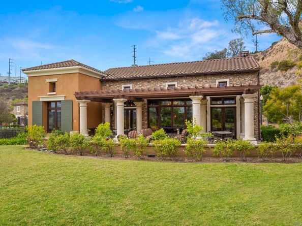 2517 Escala Circle, San Diego CA 92108