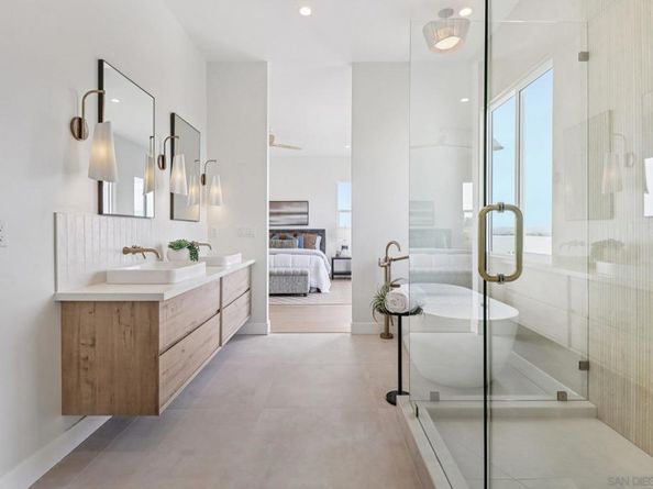 1850 Illion St, San Diego CA 92110