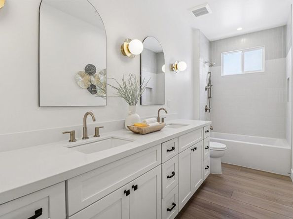 1850 Illion St, San Diego CA 92110