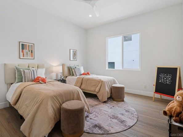 1850 Illion St, San Diego CA 92110