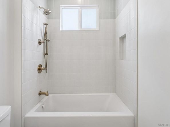 1850 Illion St, San Diego CA 92110