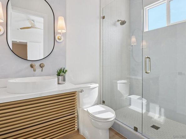 1850 Illion St, San Diego CA 92110