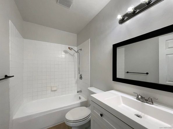 5819 Roanoke St, San Diego CA 92139
