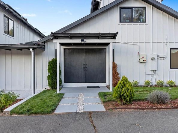 16021 Pomerado Rd, Poway CA 92064