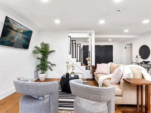 16021 Pomerado Rd, Poway CA 92064