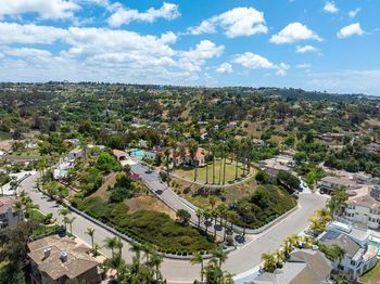 3928 La Cresta Way
