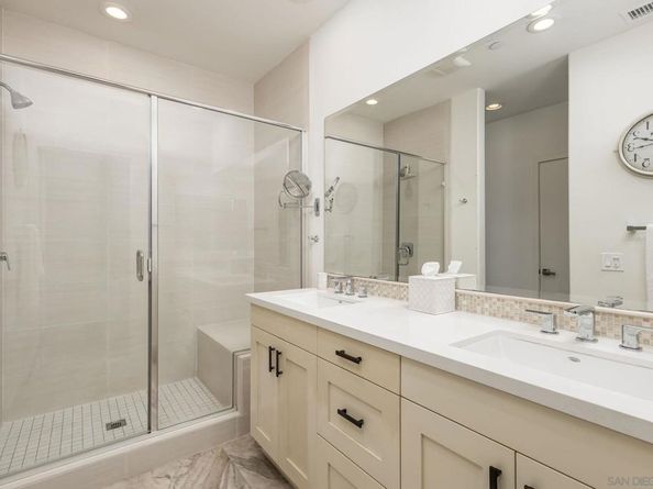 2511 State St, Carlsbad CA 92008