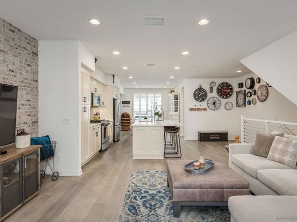 2511 State St, Carlsbad CA 92008