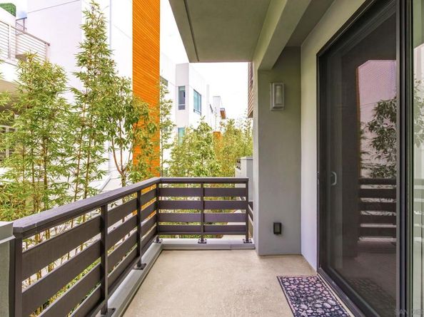2511 State St, Carlsbad CA 92008