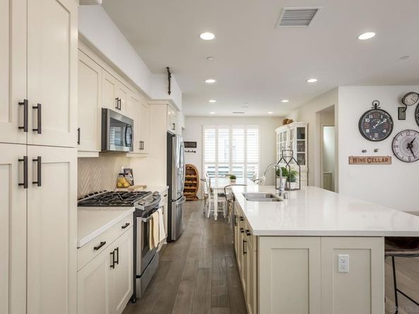 2511 State St, Carlsbad CA 92008