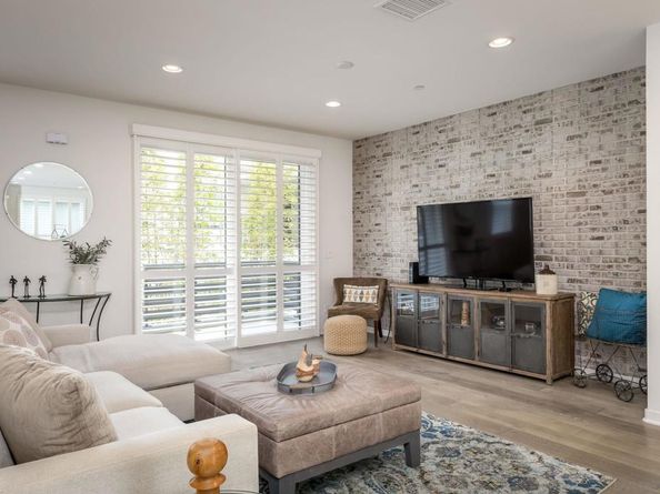 2511 State St, Carlsbad CA 92008