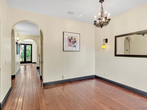 258 H Ave, Coronado CA 92118