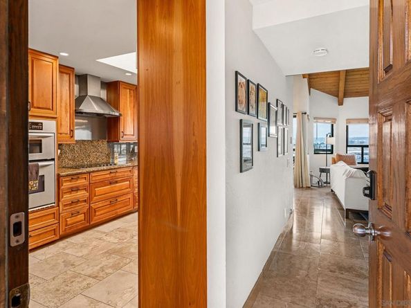 3460 Columbia St, San Diego CA 92103