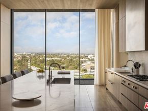 8899 Beverly Boulevard PHE, Los Angeles CA 90048