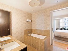 6250 Hollywood Boulevard 8M, Los Angeles CA 90028