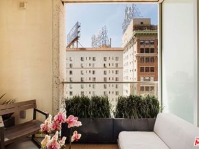 6250 Hollywood Boulevard 8M, Los Angeles CA 90028