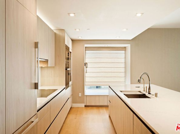 6250 Hollywood Boulevard 8M, Los Angeles CA 90028