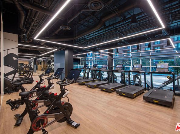 6250 Hollywood Boulevard 8M, Los Angeles CA 90028