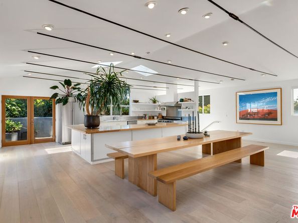 633 Santa Clara Avenue, Venice CA 90291