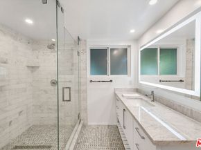 633 Santa Clara Avenue, Venice CA 90291