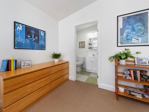 9627 Farragut Drive, Culver City CA 90232