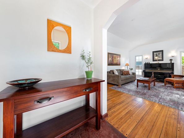 9627 Farragut Drive, Culver City CA 90232