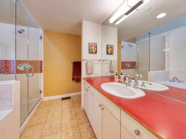 9627 Farragut Drive, Culver City CA 90232