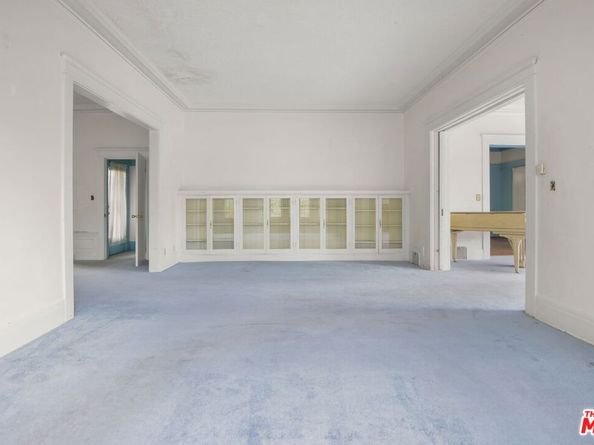 1685 S Victoria Avenue, Los Angeles CA 90019