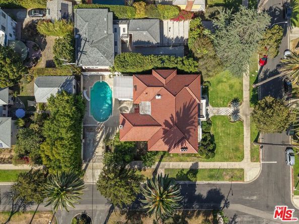 1685 S Victoria Avenue, Los Angeles CA 90019