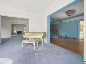 1685 S Victoria Avenue, Los Angeles CA 90019