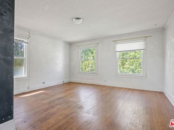 1685 S Victoria Avenue, Los Angeles CA 90019